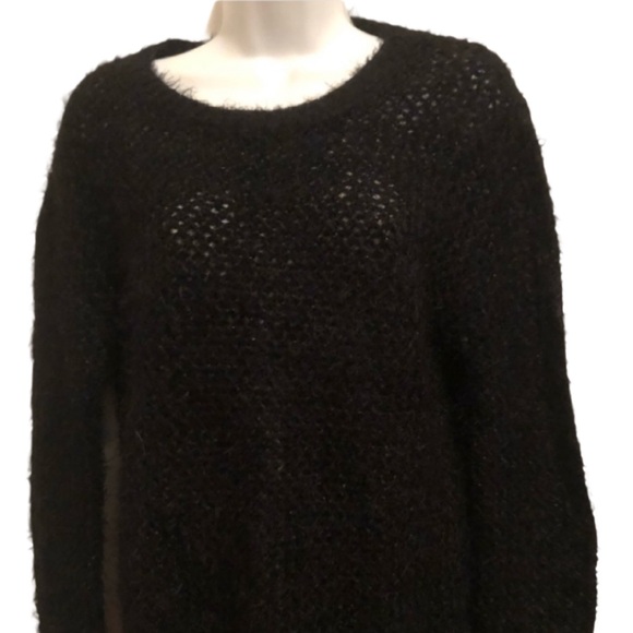 🇨🇦Medium Black Sparkly Sweater - Picture 2 of 12